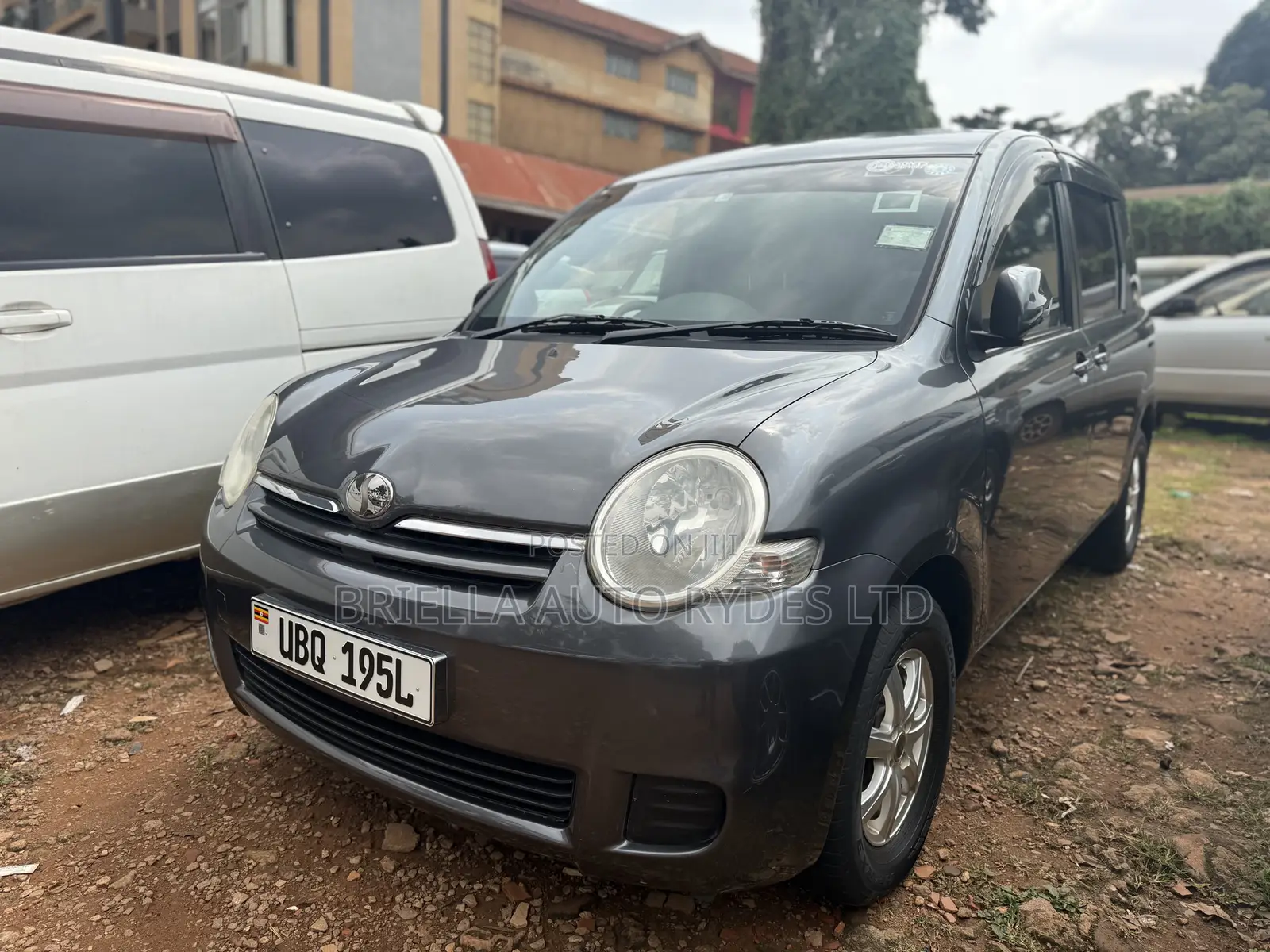 Toyota Sienta 2008 Gray