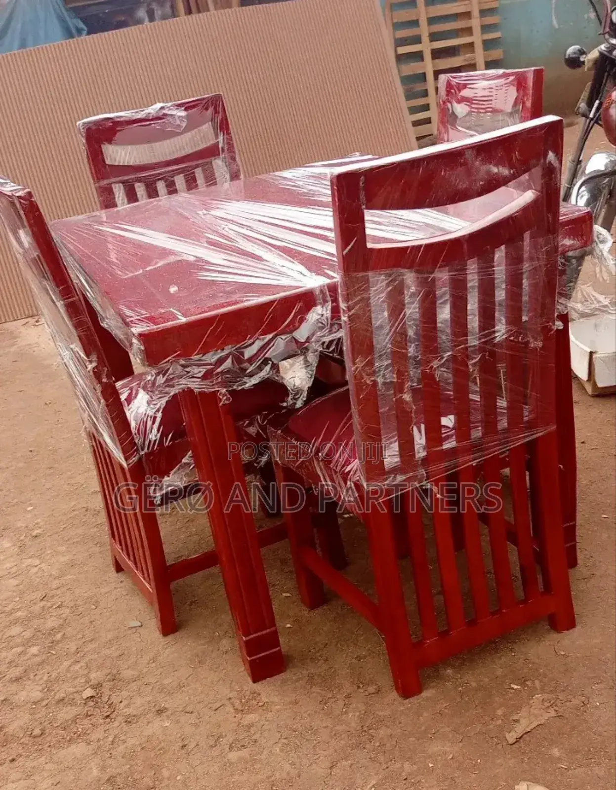 Portable Packed Dining Table
