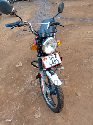 Bajaj Boxer 100 2025 Red