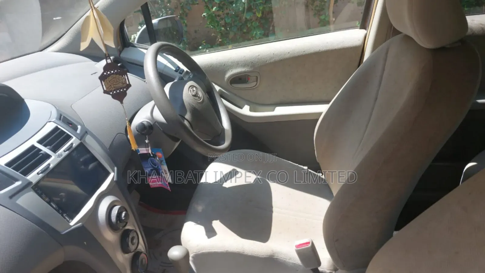 Toyota Vitz 1.0 FWD 5dr 2010 Purple
