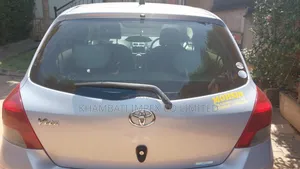 Toyota Vitz 1.0 FWD 5dr 2010 Purple