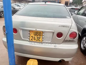 Toyota Altezza 2004 Beige