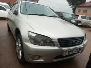 Toyota Altezza 2004 Beige