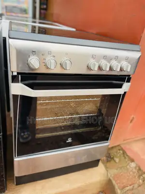 Free Standing Indesit Electric Ceramic Cooker