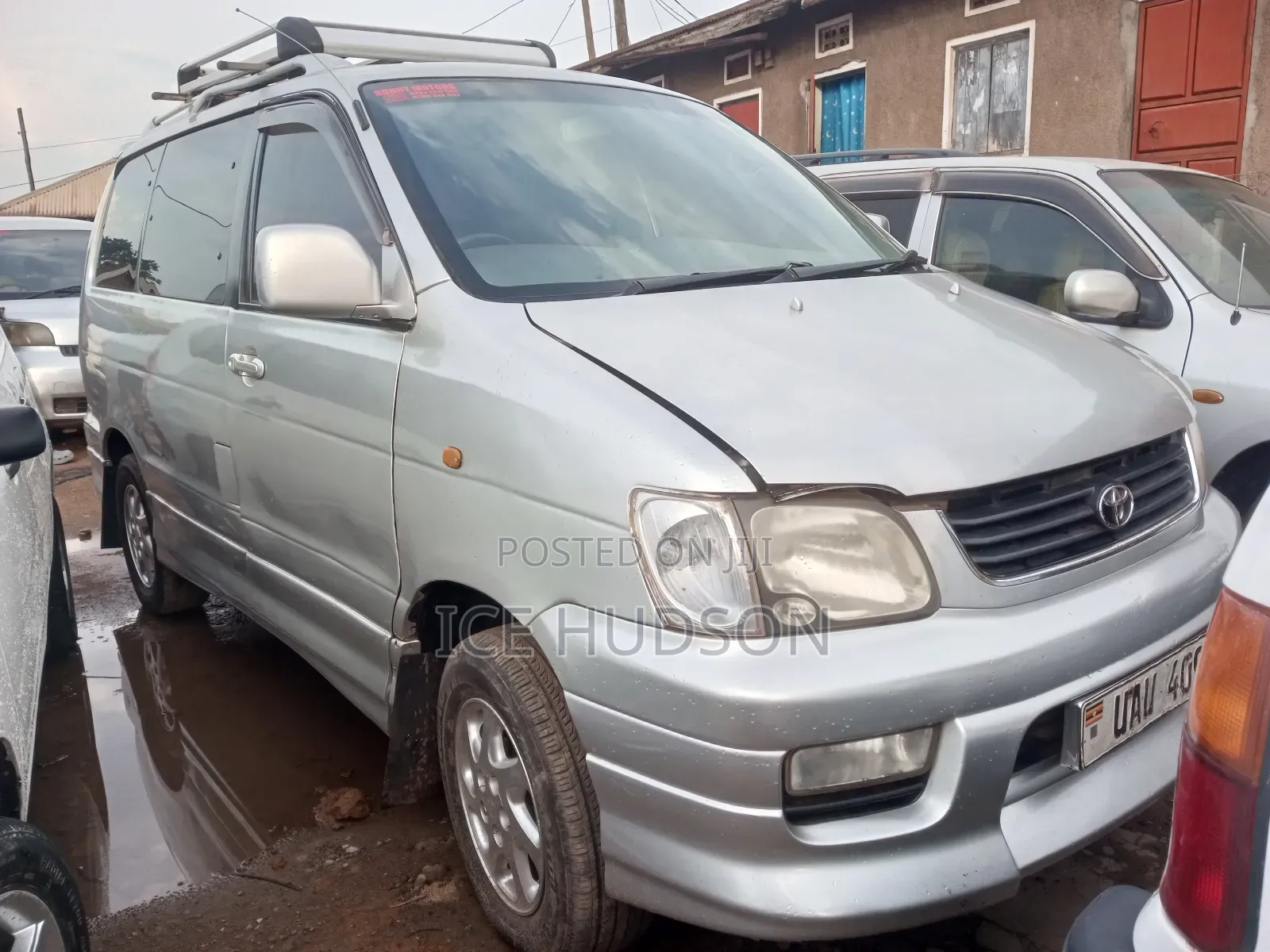 Toyota Noah 2001 Silver