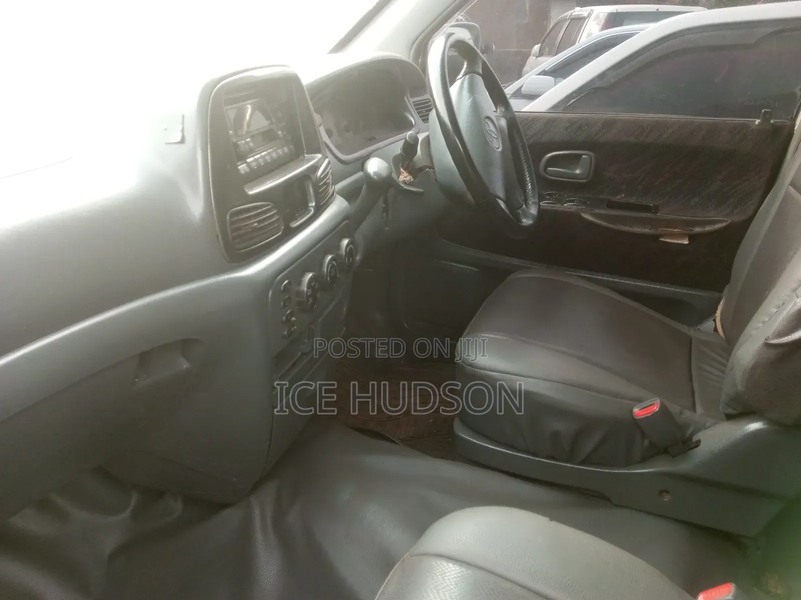 Toyota Noah 2001 Silver
