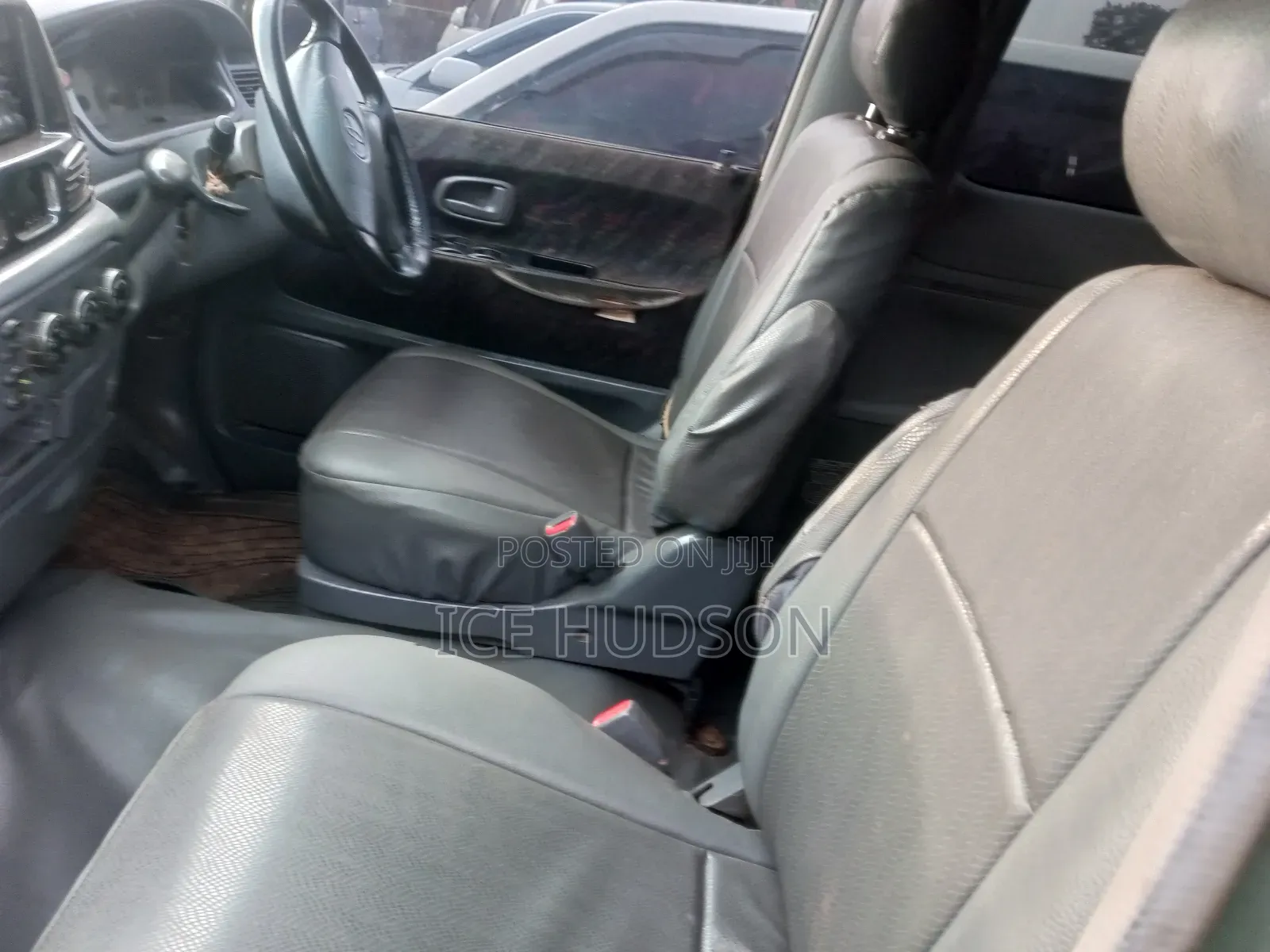 Toyota Noah 2001 Silver
