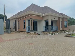 4bdrm Bungalow in Kira Kimwanyi for sale