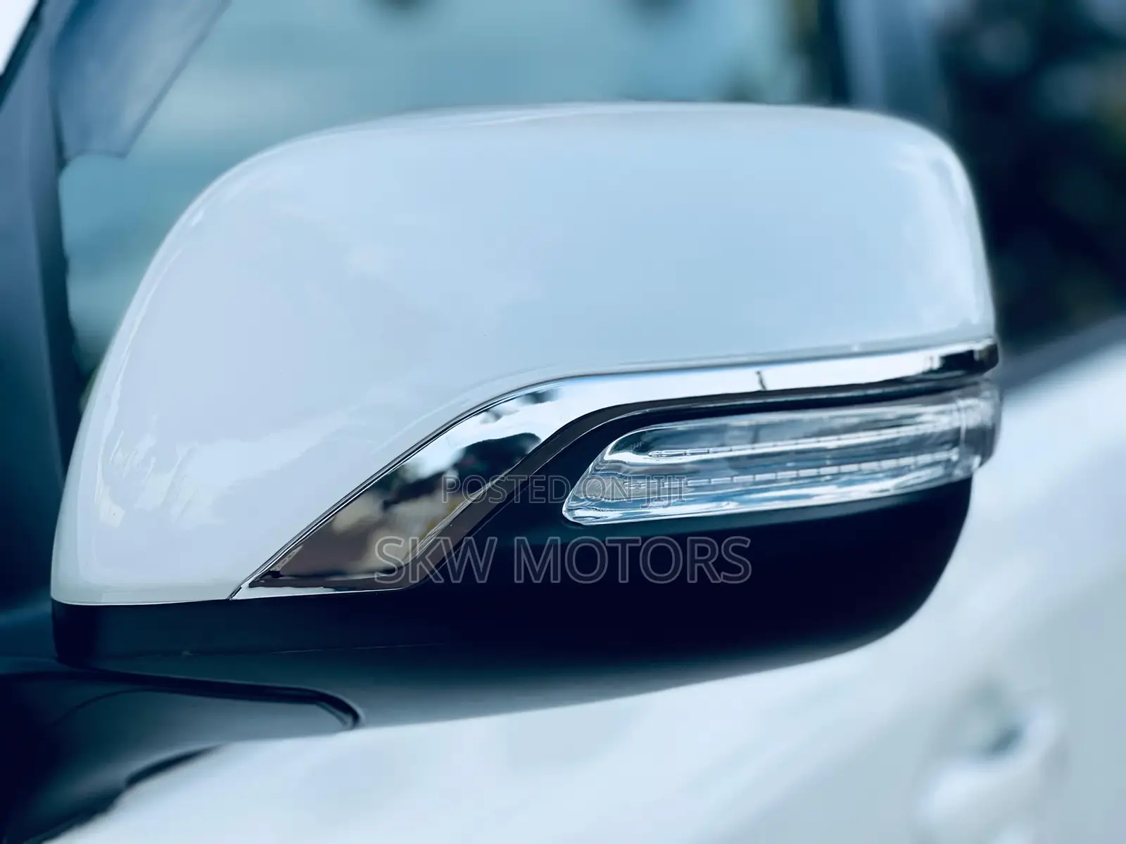 Toyota Land Cruiser 2012 White