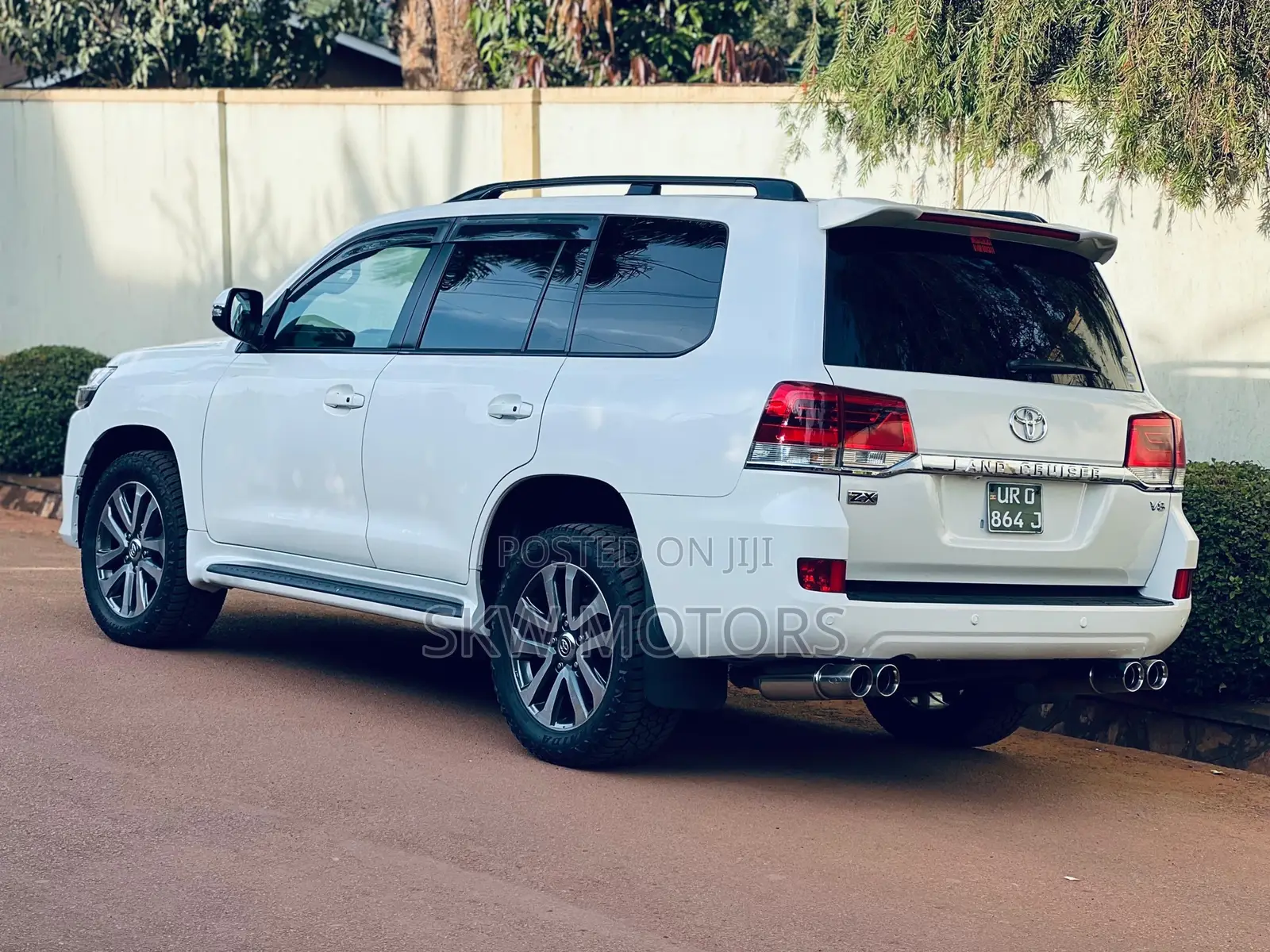 Toyota Land Cruiser 2012 White
