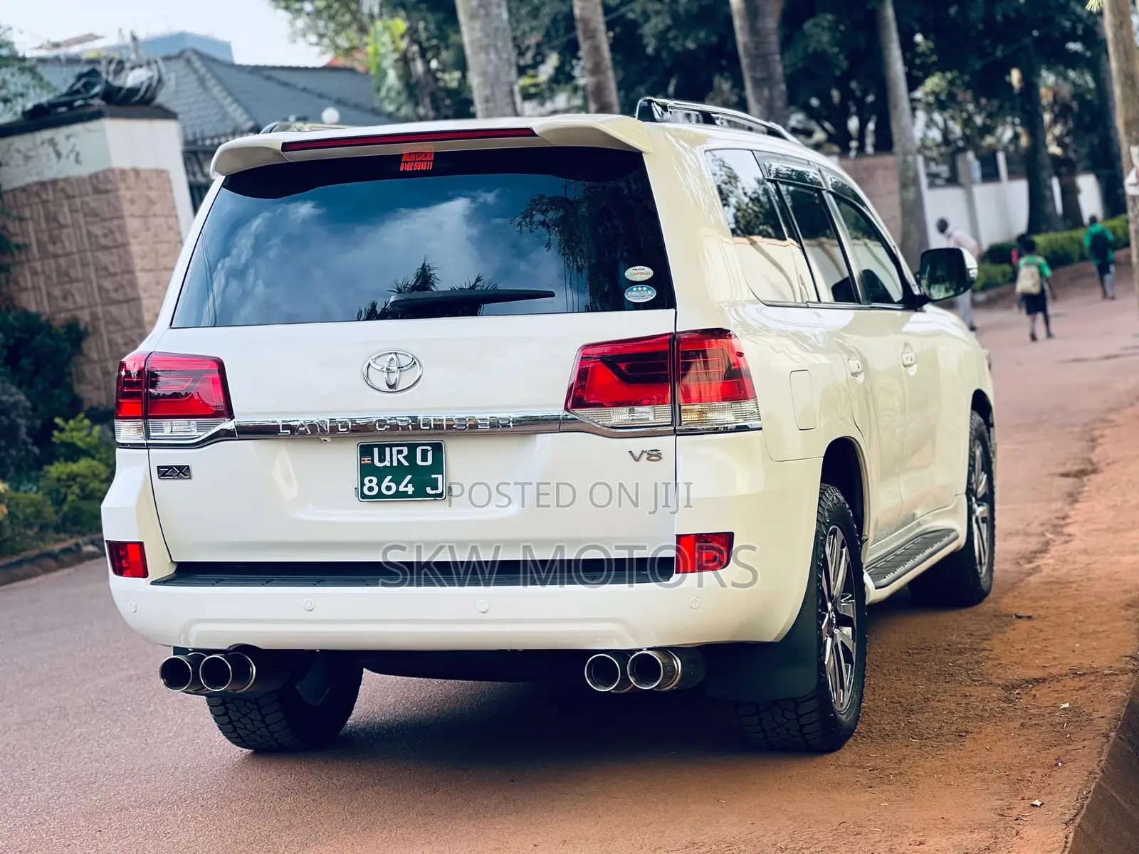 Toyota Land Cruiser 2012 White