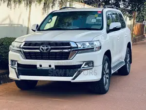 Toyota Land Cruiser 2012 White