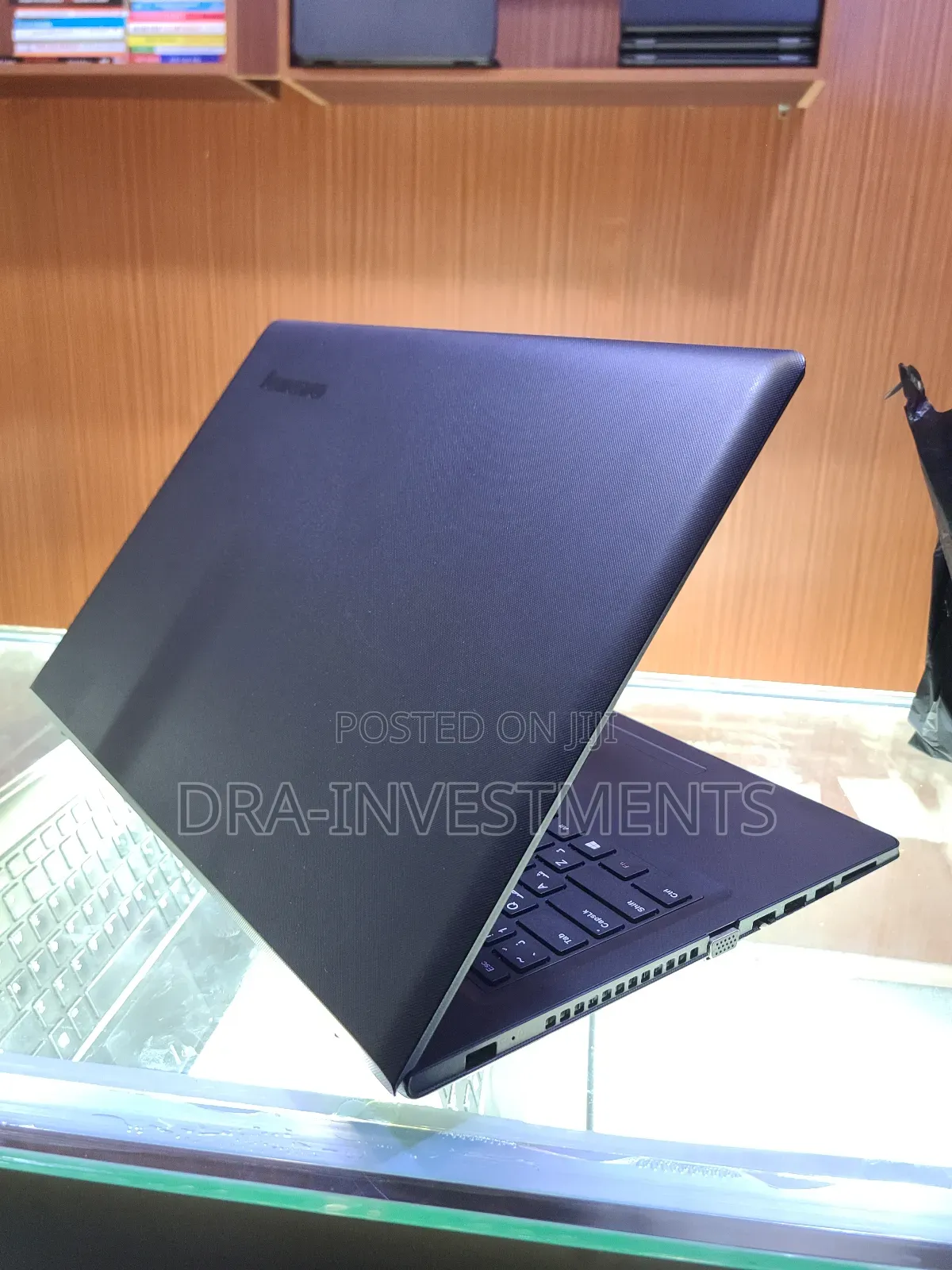 Laptop Lenovo IdeaPad 300 4GB Intel Celeron HDD 500GB