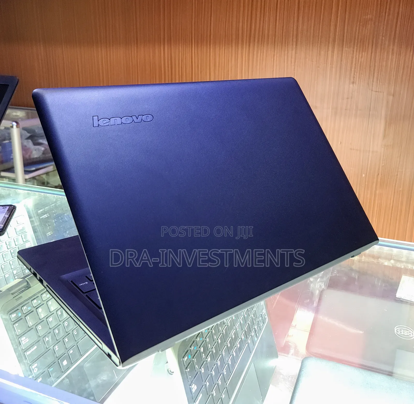 Laptop Lenovo IdeaPad 300 4GB Intel Celeron HDD 500GB