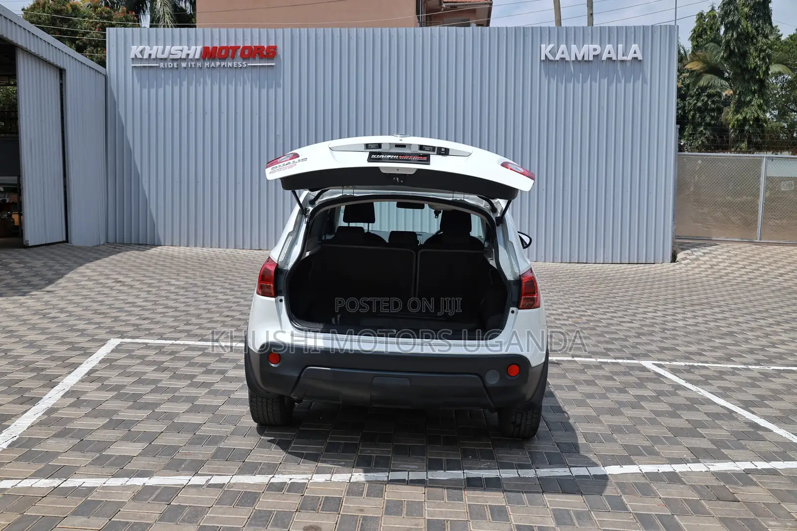 Nissan Dualis 2012 Pearl