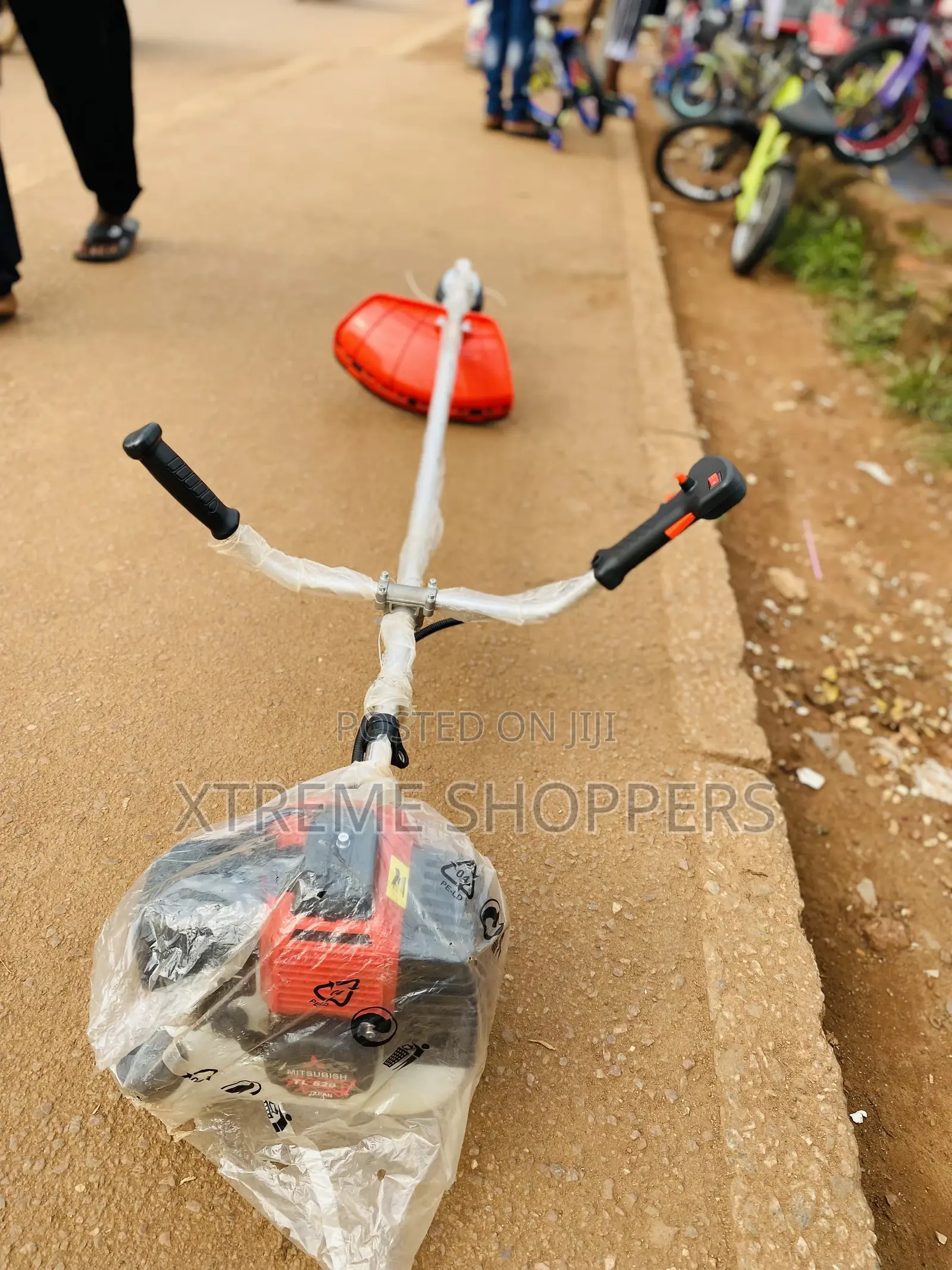 Outlet Dealer / Mitsubishi 520cc / Lawnmower/Grass Cutter /Brand