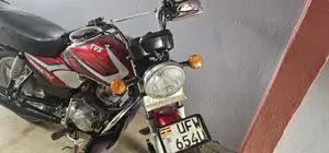 TVS HLX 125 2023 Red