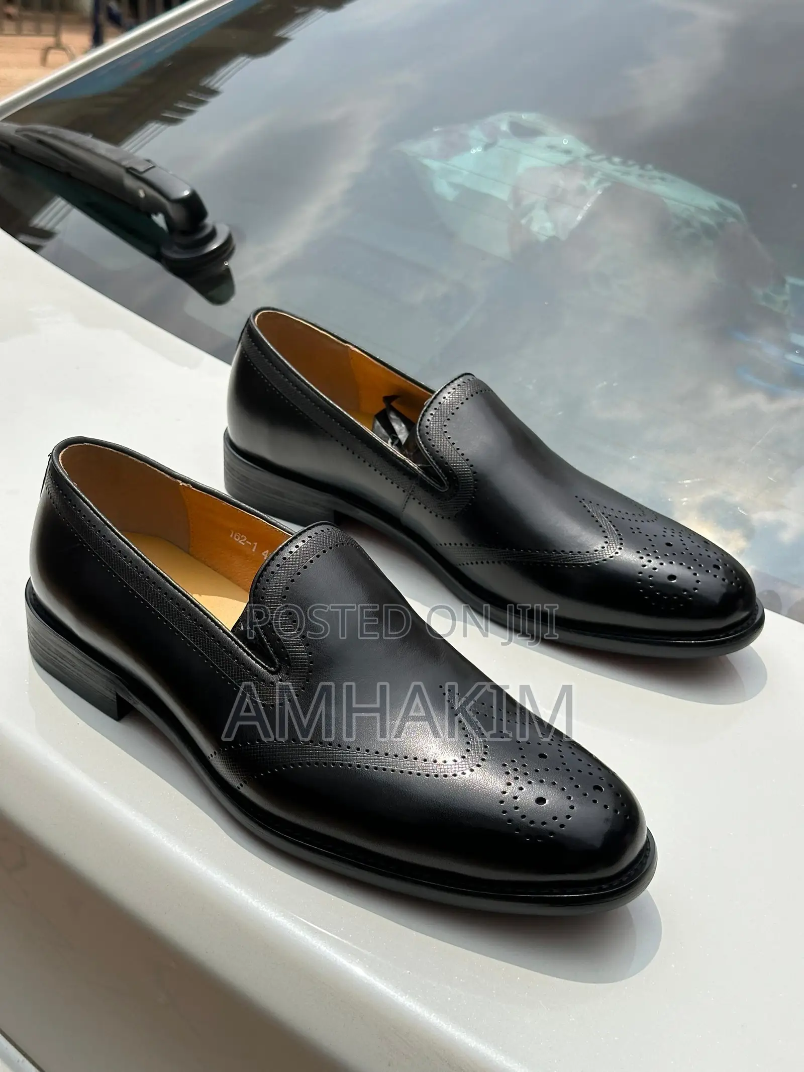 Classic Itallian Laceless Leather Berluti Oxfords in Stock
