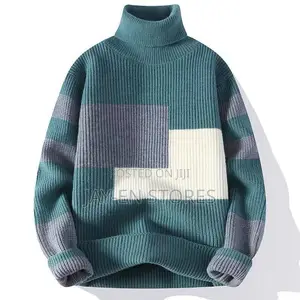 Pull Neck Green Sweater With Gray and White Design