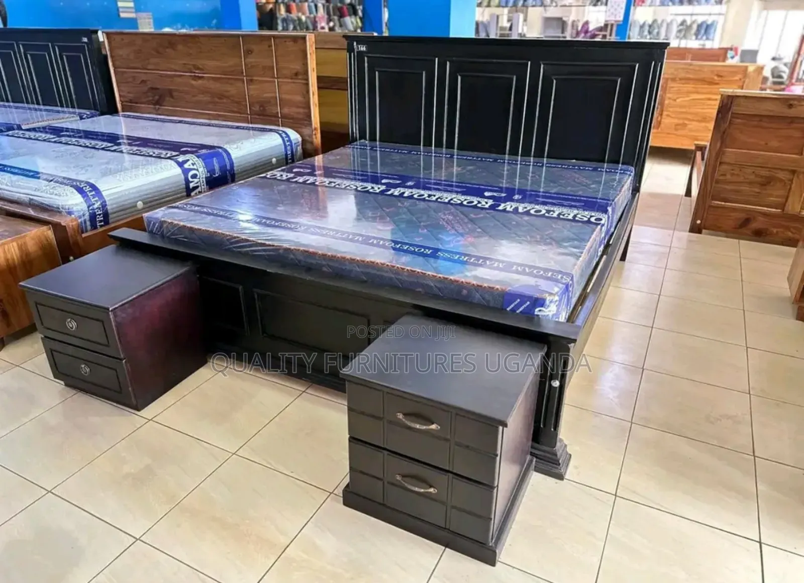 5*6 Black  Wooden Bed