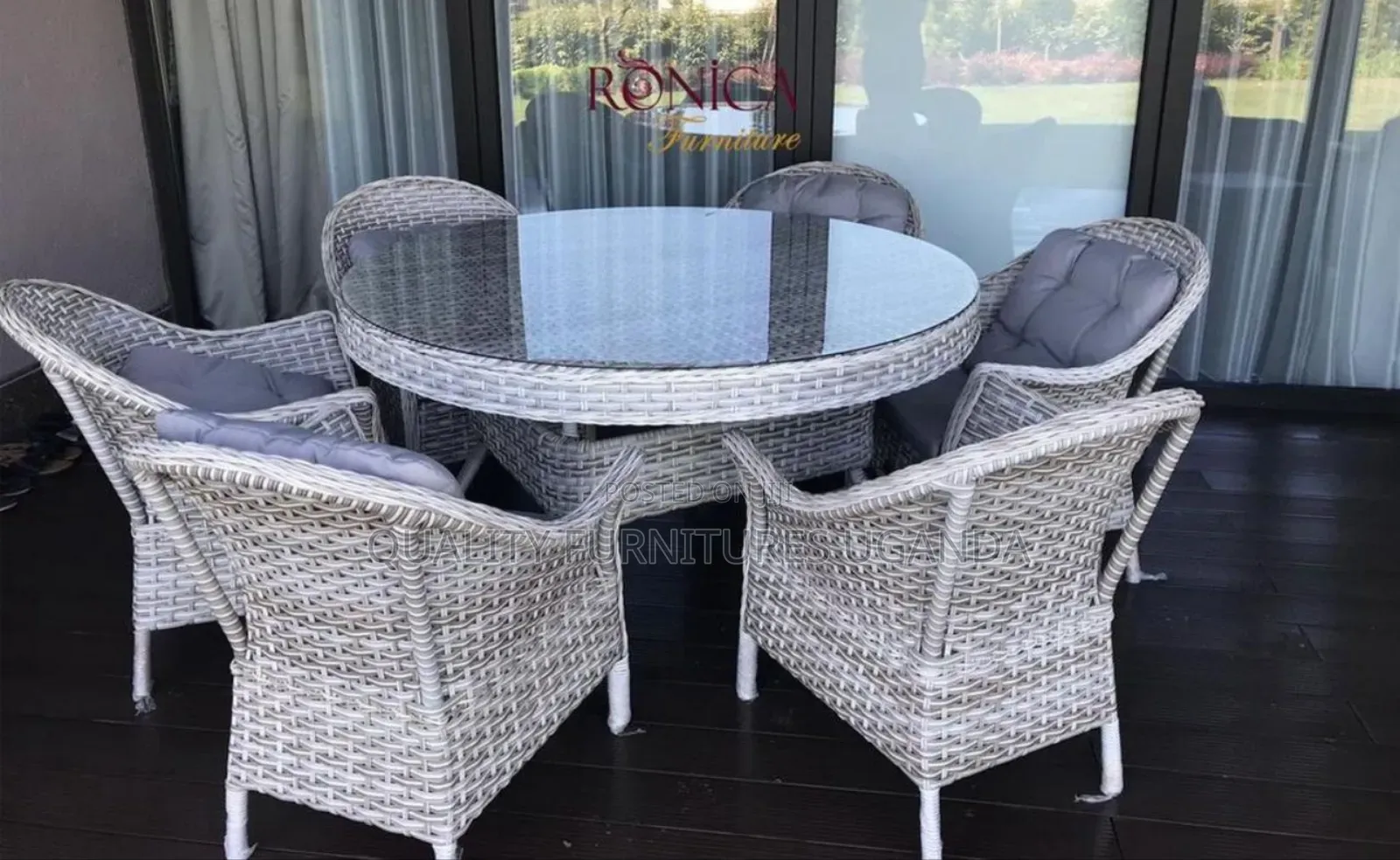 Circular 6 Seater Rattan Dining Table
