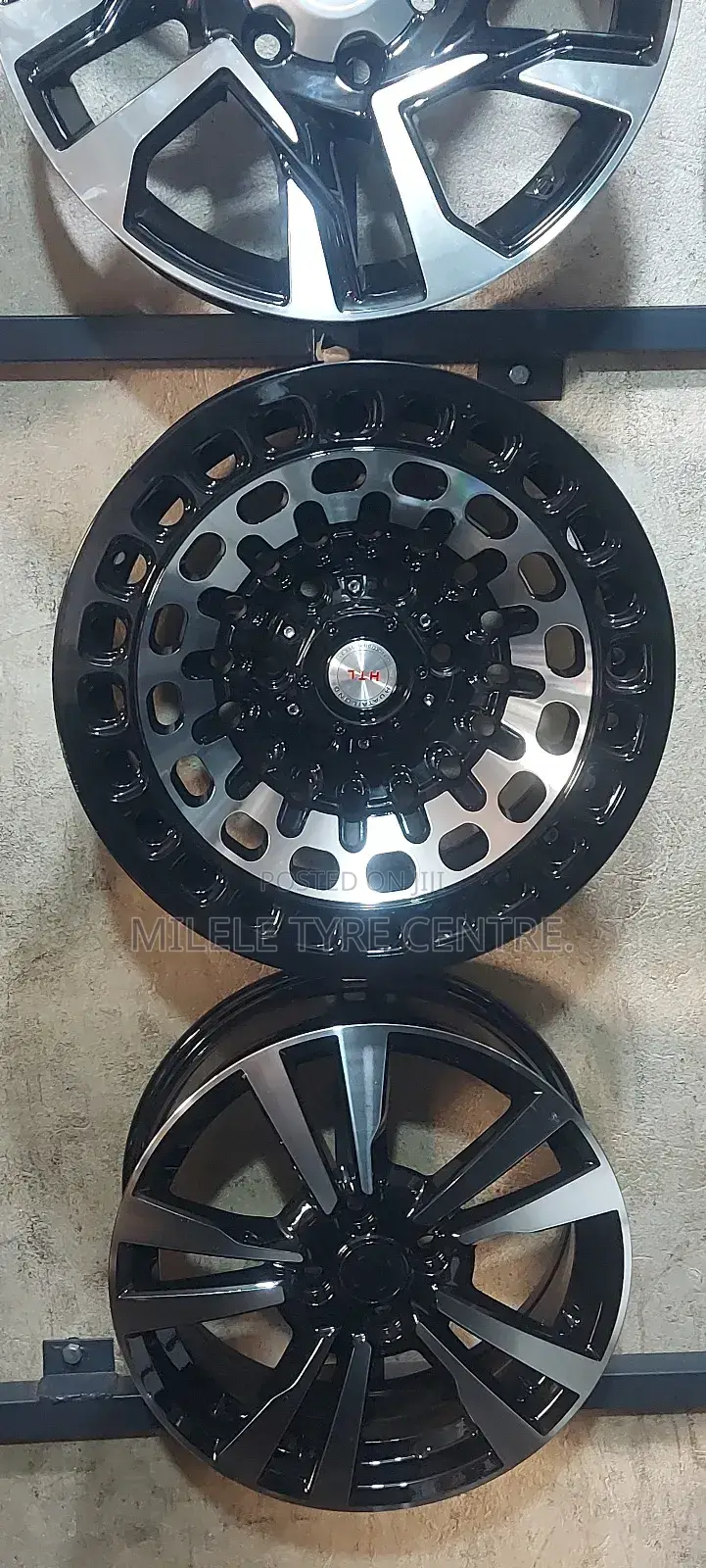 Land Cruiser Size 17