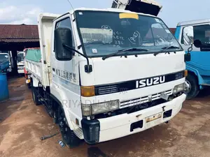Isuzu Juston 1990 White