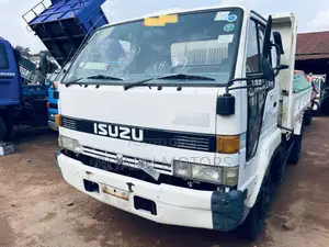 Isuzu Juston 1990 White