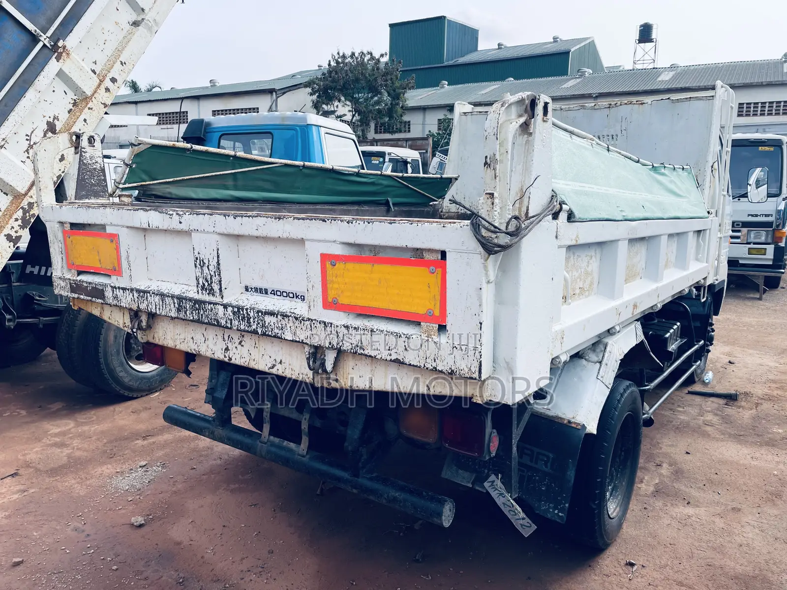 Isuzu Juston 1990 White