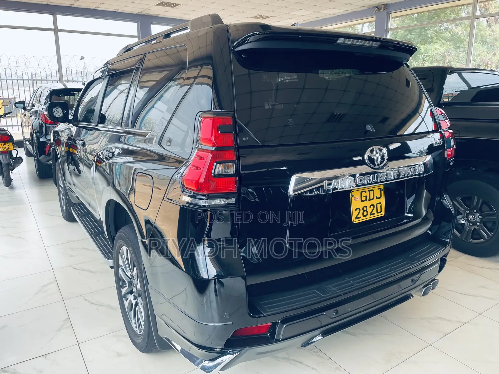 Toyota Land Cruiser Prado 2022 Black