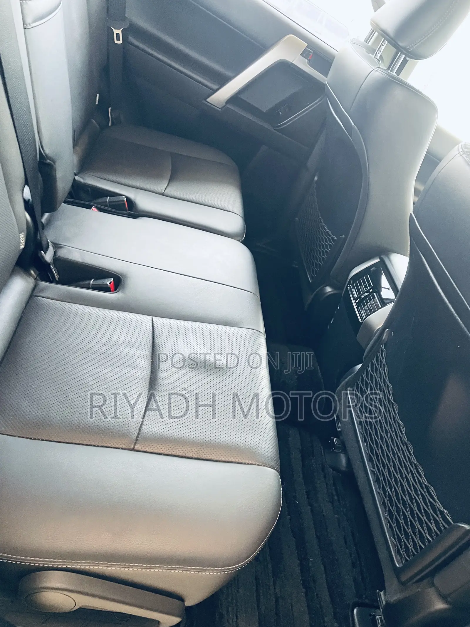 Toyota Land Cruiser Prado 2022 Black