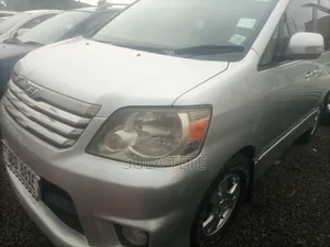 Toyota Noah 2.0 143hp AWD (7 Seater) 2008 Silver