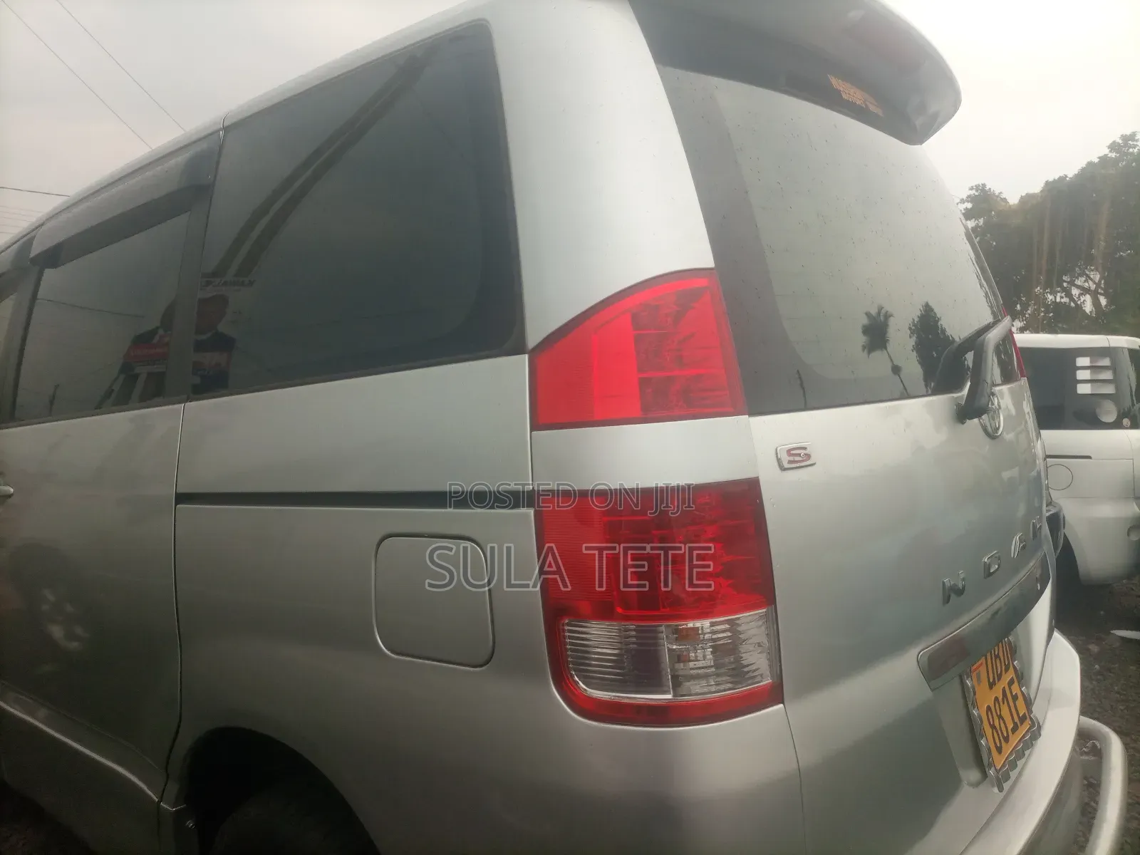 Toyota Noah 2.0 143hp AWD (7 Seater) 2008 Silver