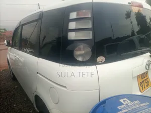 Toyota Sienta 1.5 AWD 2008 White