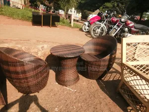 Classic Design  Rattan Dining Table
