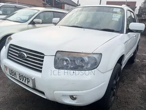 Subaru Forester 2006 Off white