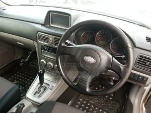 Subaru Forester 2006 Off white