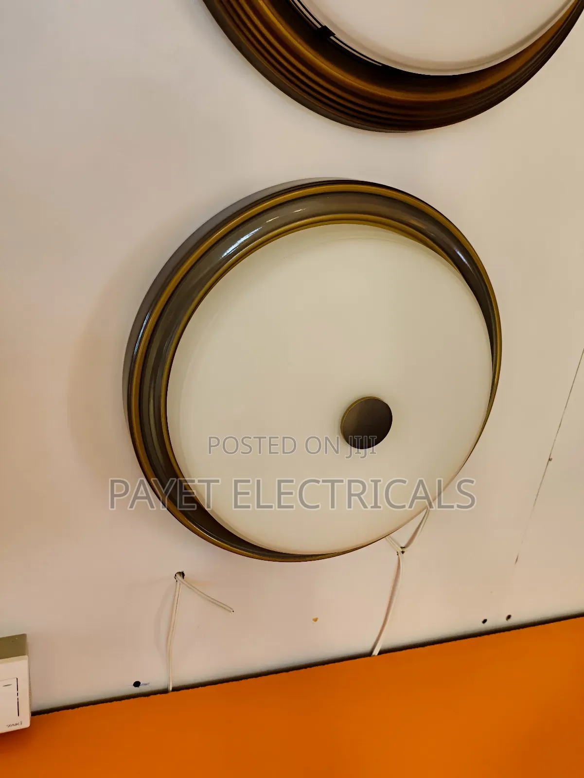 Nice Center Finting Ligh With 3lamp Holders,Glass and Metalic Base