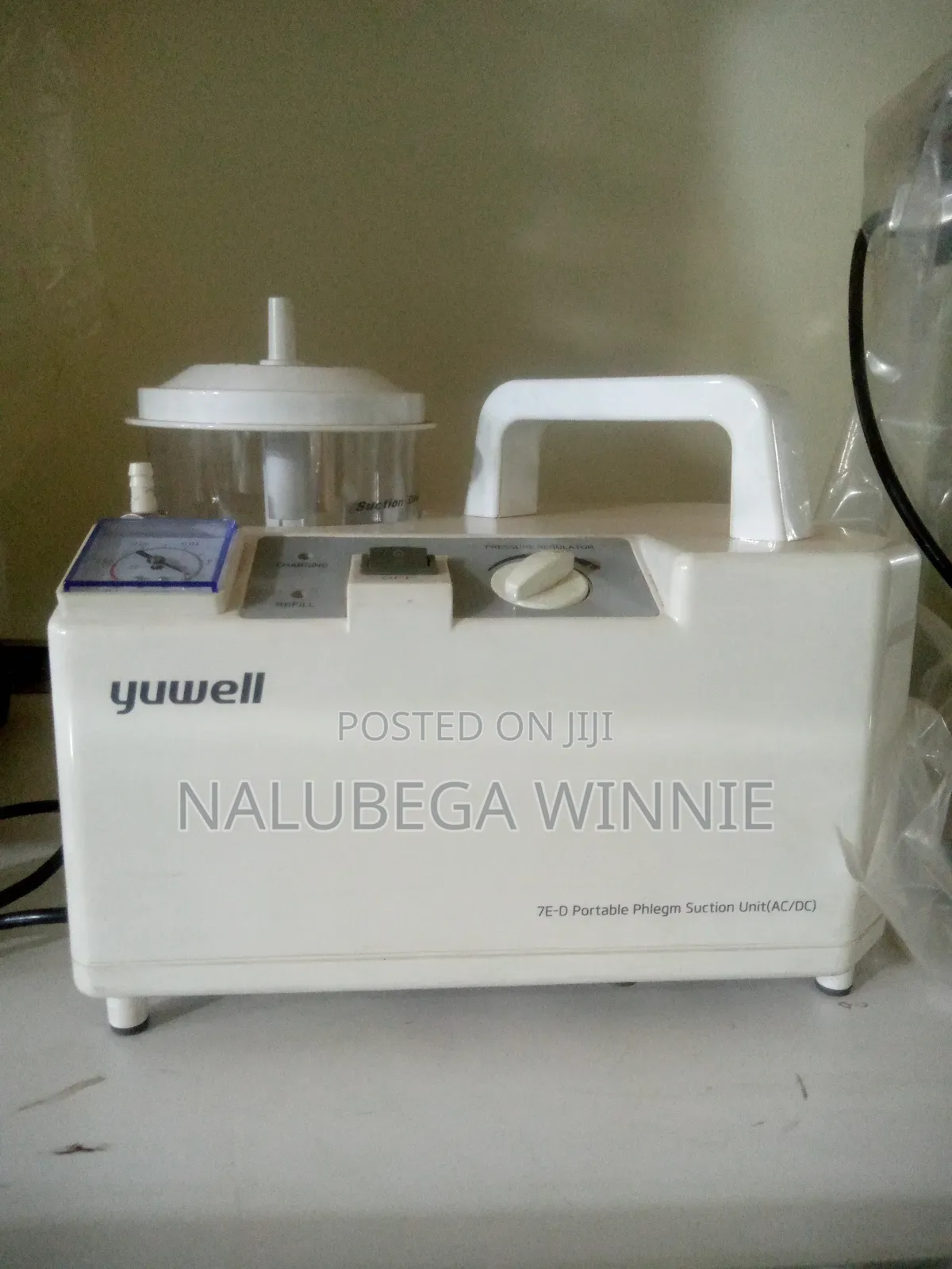 Portable Sunction Machine With One Bottle