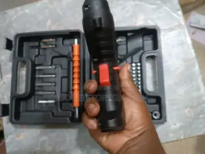 Deformable Rechargeable Screwdriver