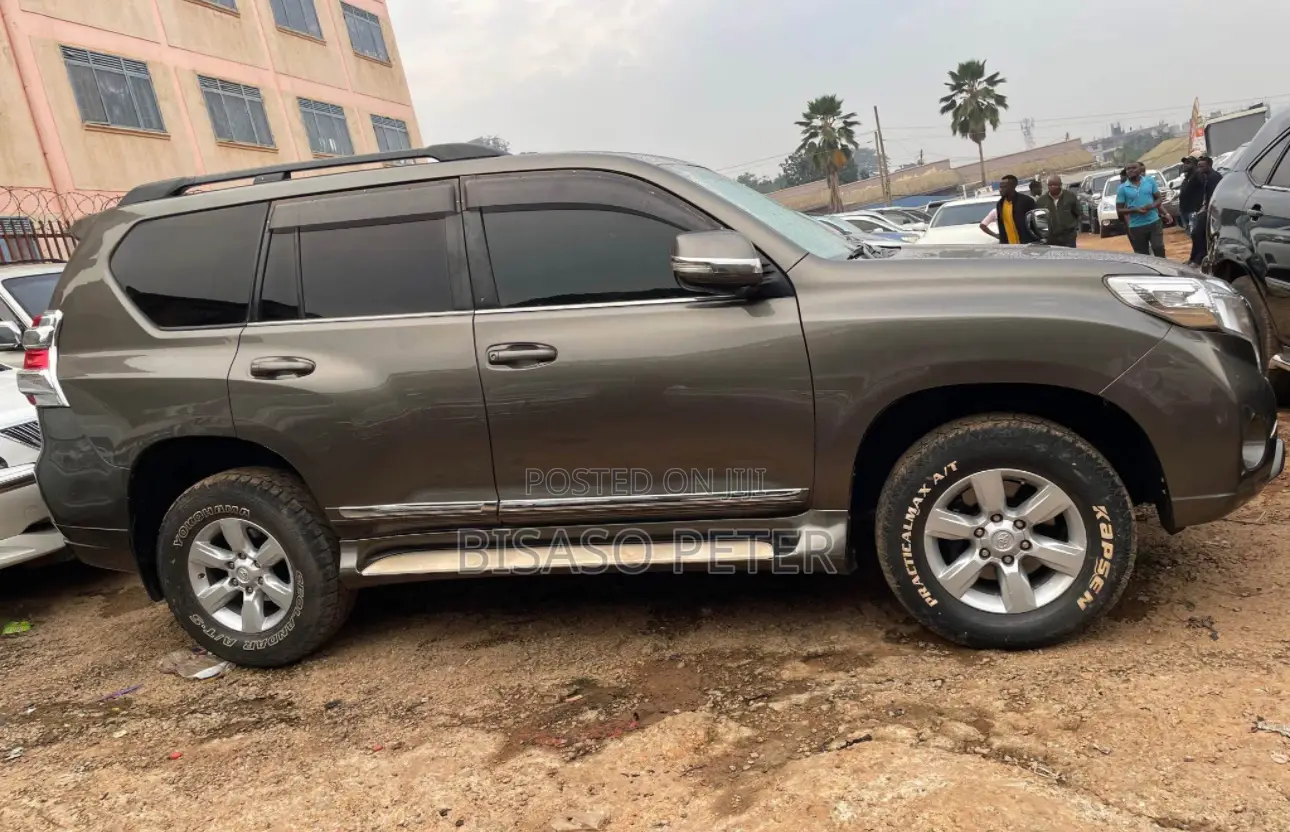 Toyota Land Cruiser Prado 2.8 D-4D 2014 Gray
