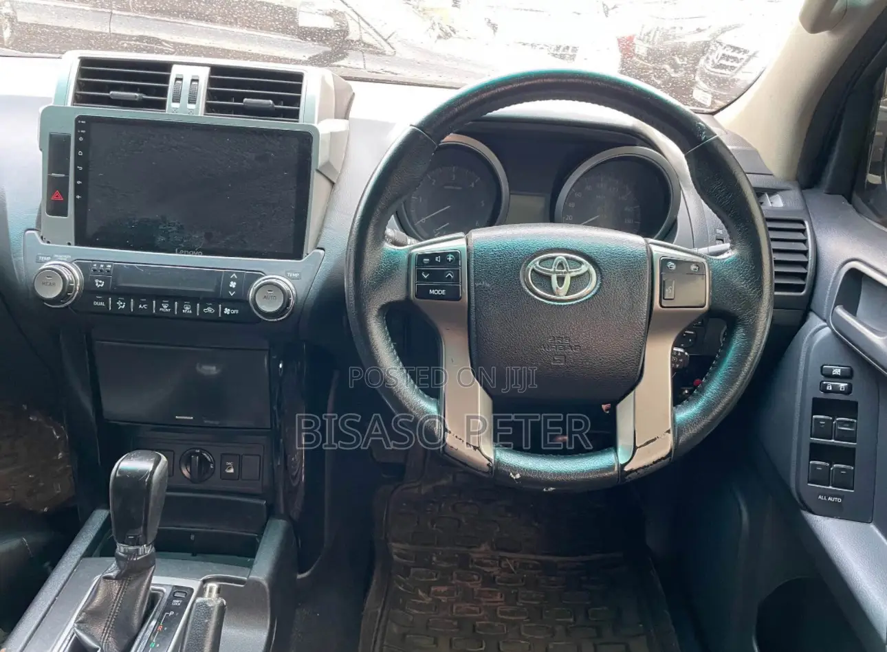 Toyota Land Cruiser Prado 2.8 D-4D 2014 Gray