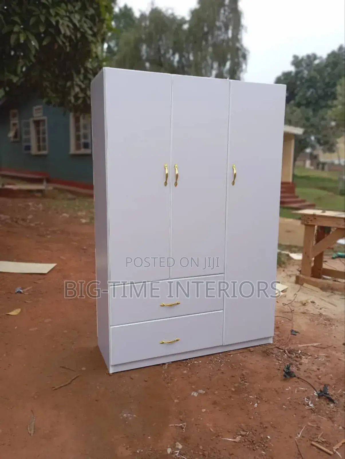 Qualitative Wardrobe 4x6feet -White