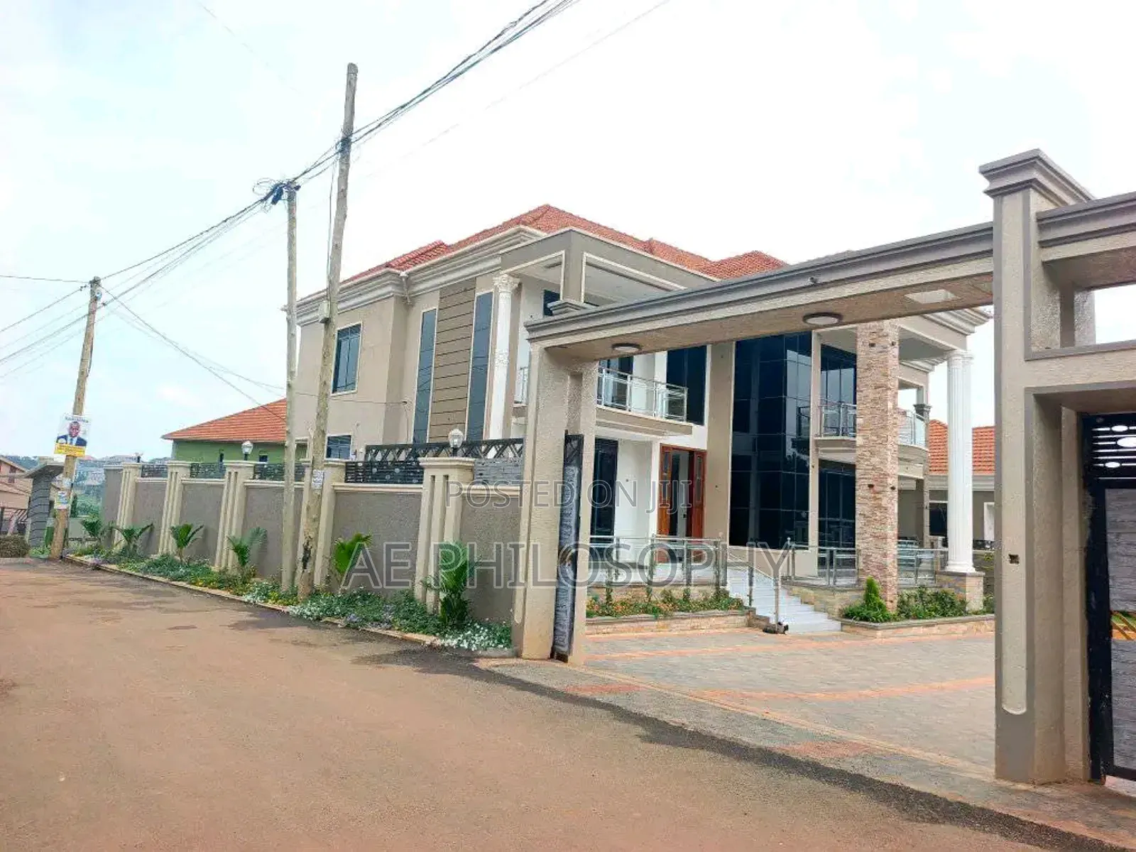 6bdrm Mansion in Central Division for sale
