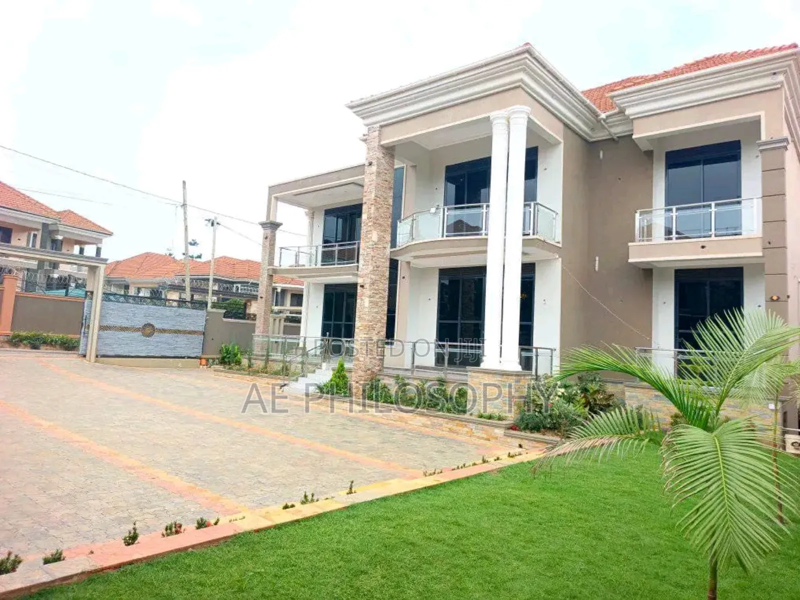 6bdrm Mansion in Central Division for sale