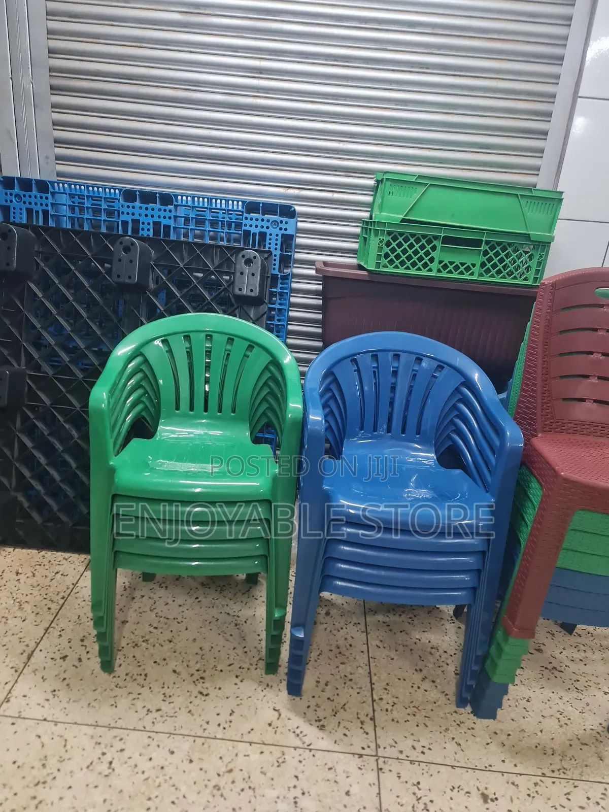 Armed Blue Green Plastic Chairs Plastic Chairs