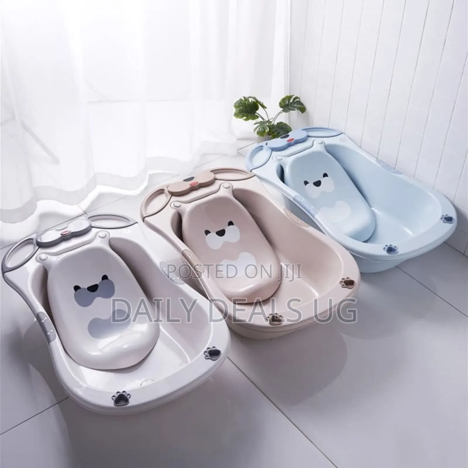 Plastic Basin With a Bathtub