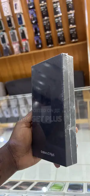 New Samsung Galaxy Z Flip 5 256 GB Black