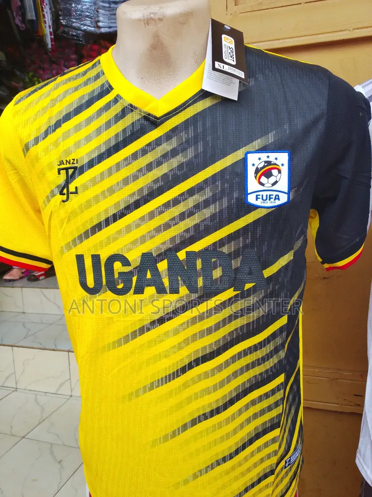 Uganda Crans Yellow Color Players