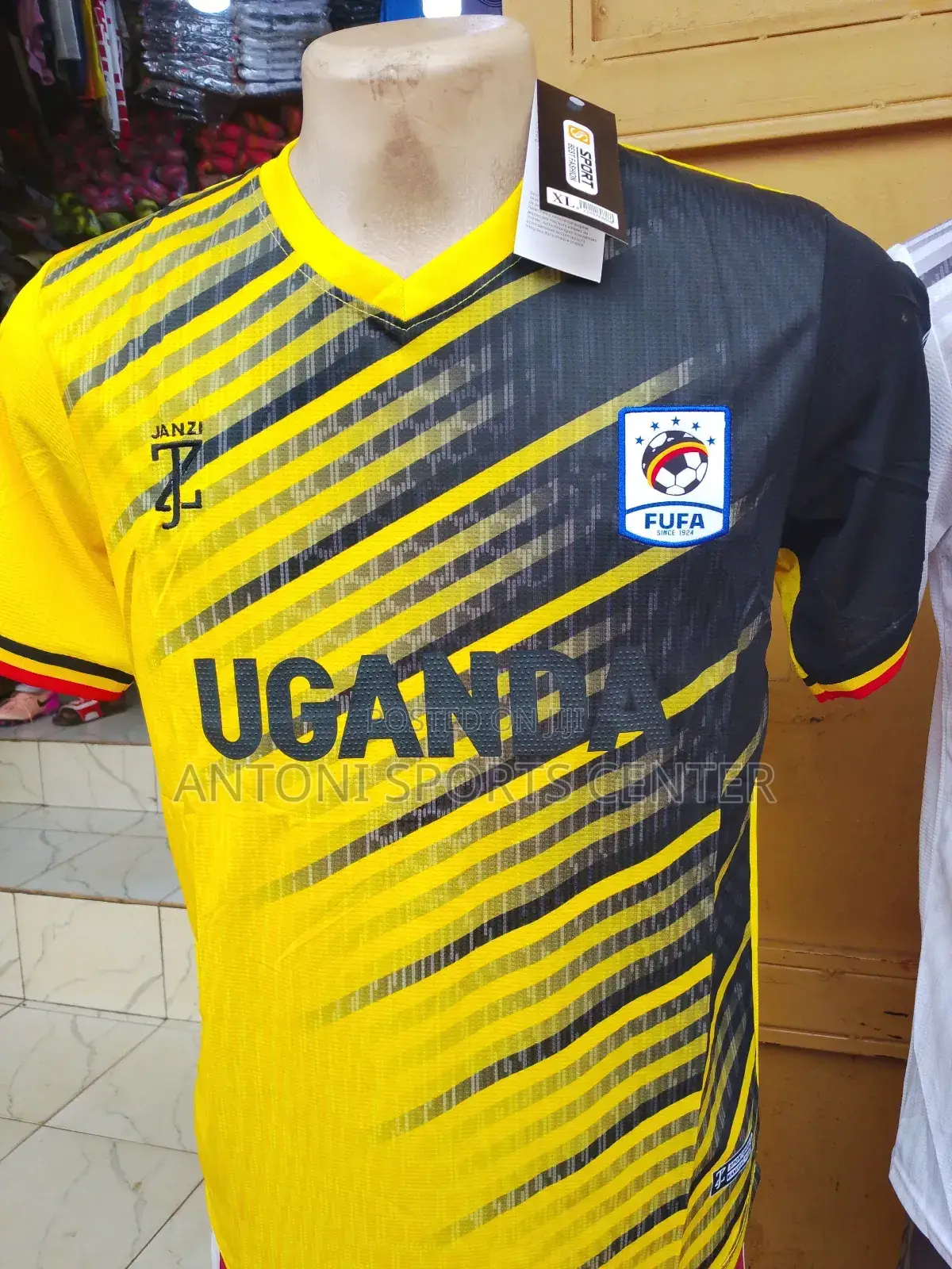 Uganda Crans Yellow Color Players